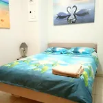 Appartamento Michalis Apartment- Close To Port, Beaches