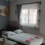 Michalis Apartment- Close To Port, Beaches Appartamento
