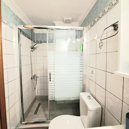 Michalis העיירה קוס